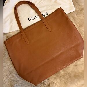CUYANA Classic Leather Zipper Tote in Chestnut, EUC